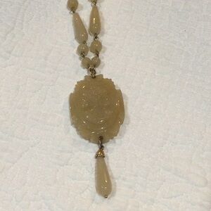 Elegant Cream Pendant Necklace